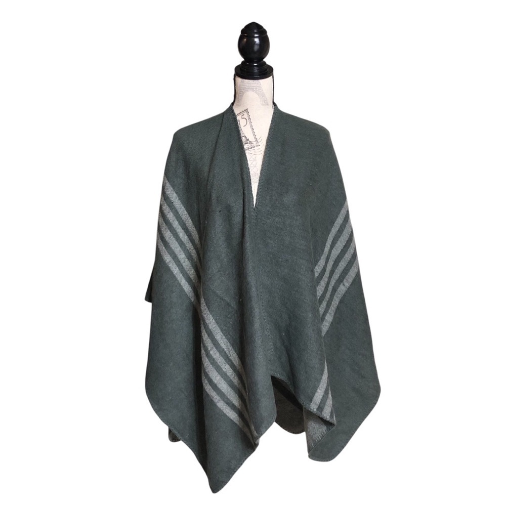 BB Dakota Shawl Poncho